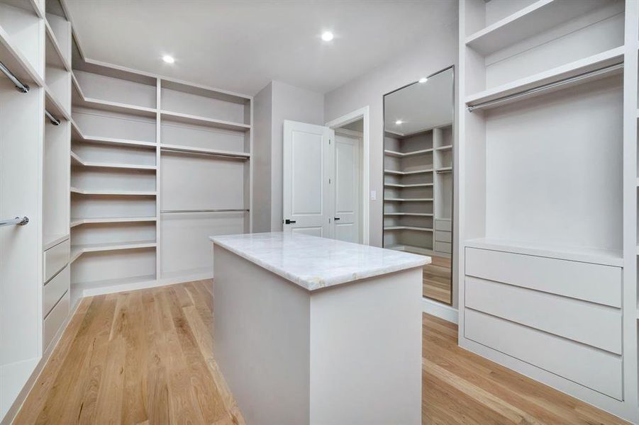 Furnished interior view inside a new home in , Dallas (Image 30).