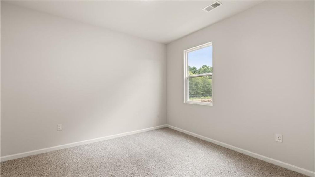 Spacious, unfurnished interior of a new home in Bridle Creek, Locust Grove (Image 24).