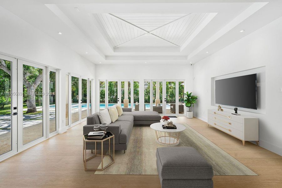 Community amenities in , Pinecrest (Image 48).