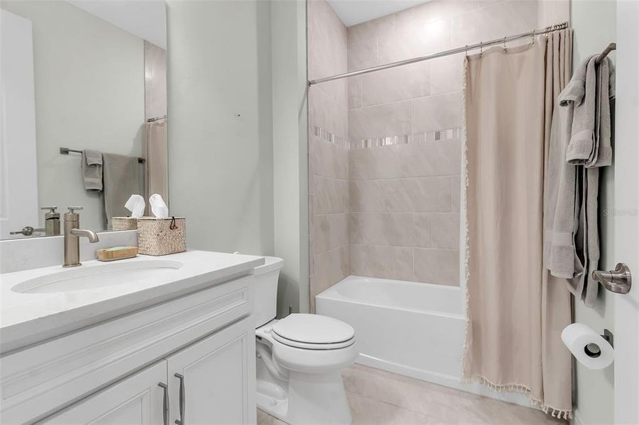 Furnished interior view inside a new home in Del Webb BayView, Parrish (Image 14). Furnished interior view inside a new home in Del Webb BayView, Parrish (Image 14).