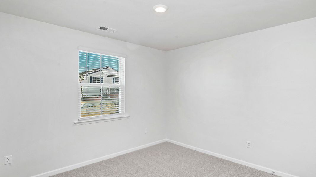 Representative unfurnished interior of a home built from the CAMERON by D.R. Horton in Mulberry Landing, Orangeburg (Image 28).