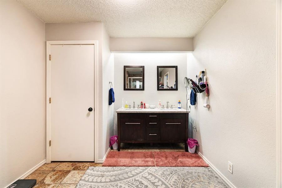 Furnished interior view inside a new home in , Reno (Image 11).