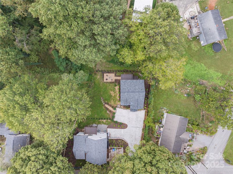 Image 36 of a home in .