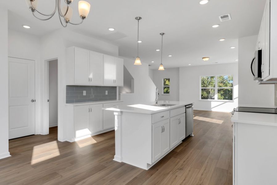 Furnished interior view inside a new home in Sweetbriar Place, Lebanon (Image 8).