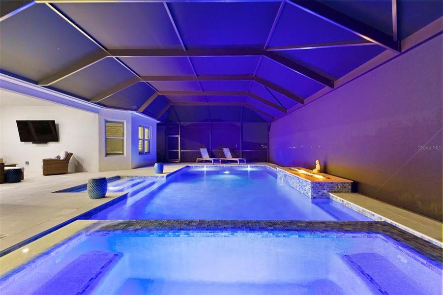 Exterior details and patio area of a home in , Lakewood Ranch (Image 3).