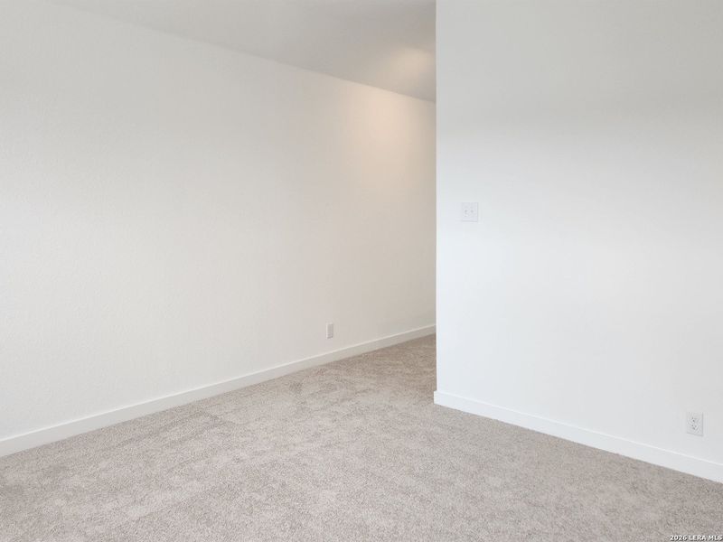 Spacious, unfurnished interior of a new home in Arcadia Ridge, San Antonio (Image 22).