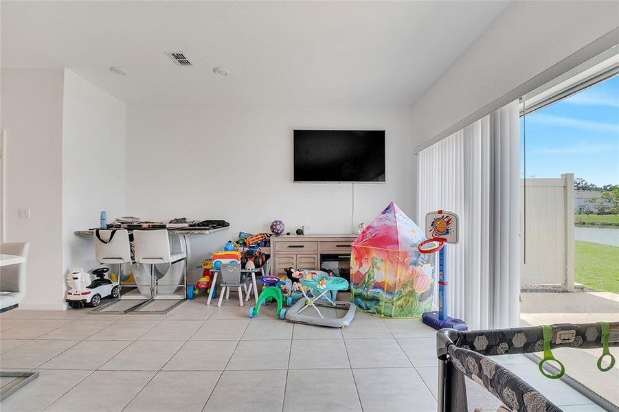 Image 28 of a home in .