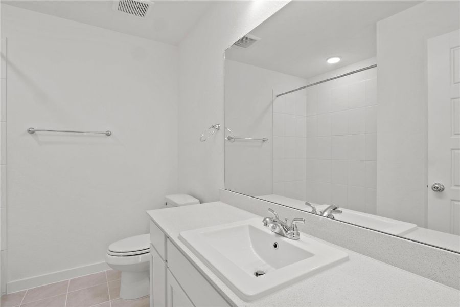 Furnished interior view inside a new home in Lakeside at Tessera, Lago Vista (Image 10).