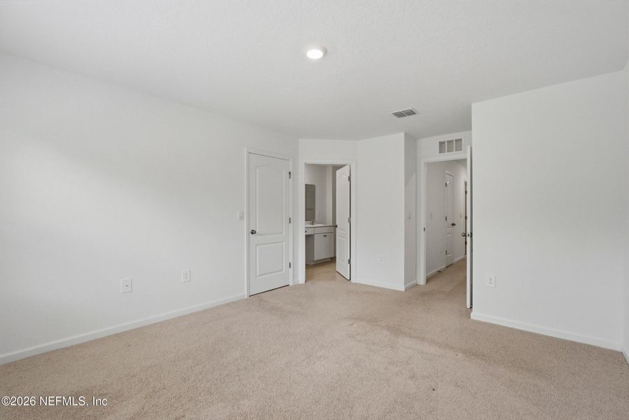 Spacious, unfurnished interior of a new home in , St. Augustine (Image 22).