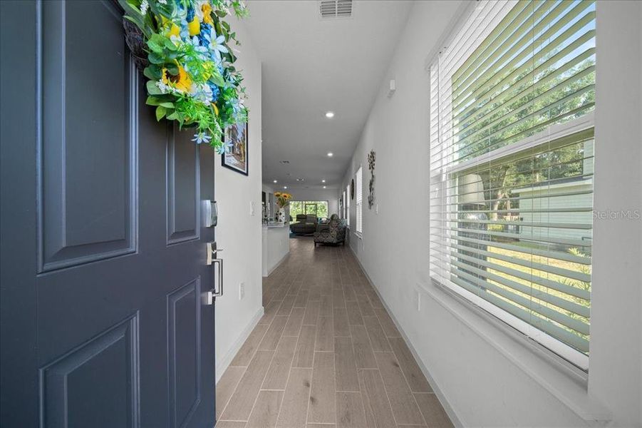 Exterior details and patio area of a home in , Ocala (Image 3).