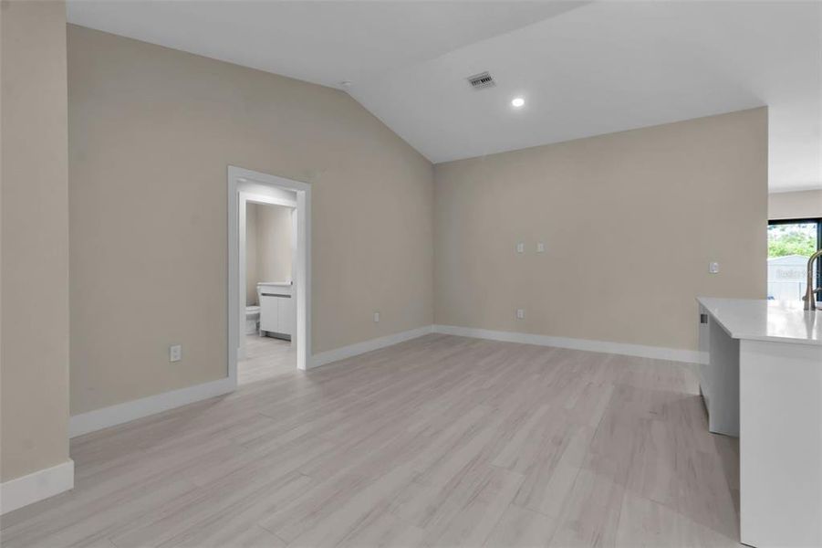 Spacious, unfurnished interior of a new home in , Punta Gorda (Image 32).