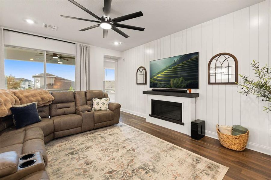 Furnished interior view inside a new home in , Clermont (Image 4). Furnished interior view inside a new home in , Clermont (Image 4).