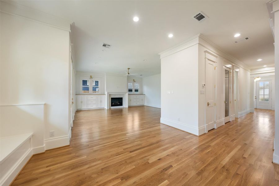 Spacious, unfurnished interior of a new home in , Houston (Image 20). Spacious, unfurnished interior of a new home in , Houston (Image 20).
