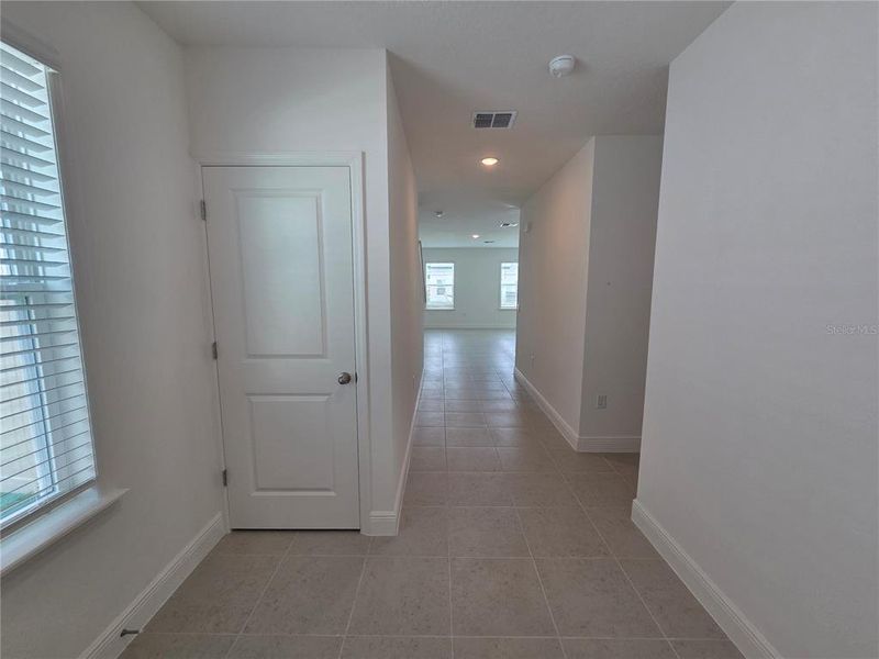 Spacious, unfurnished interior of a new home in Villamar, Winter Haven (Image 45).
