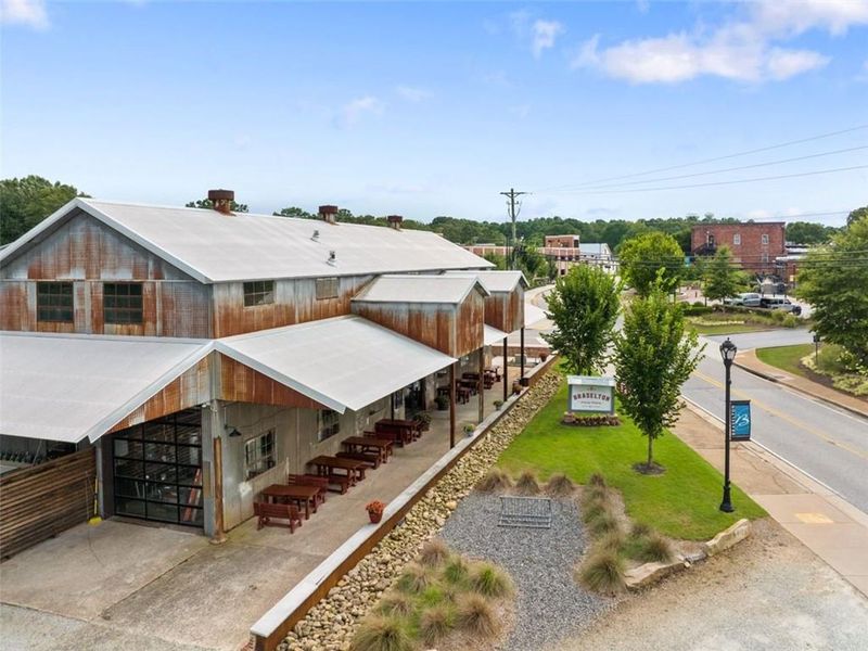 Community amenities in Wehunt Meadows, Hoschton (Image 37).