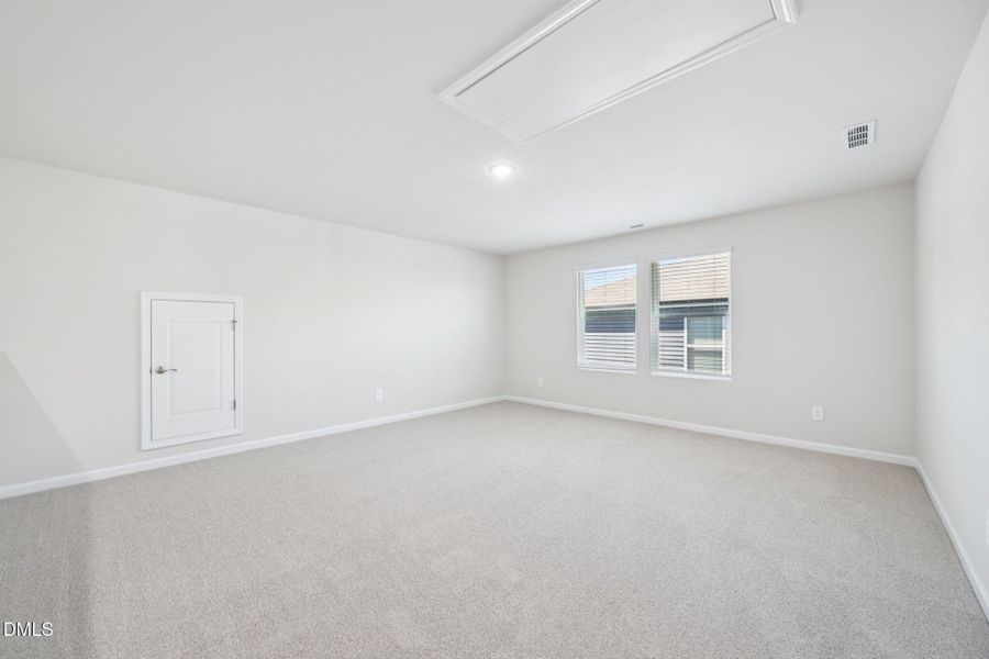 28-web-or-mls-Raleigh - Oak Manor - 713