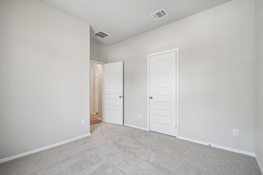 Spacious, unfurnished interior of a new home in Cascade, Liberty Hill (Image 22).