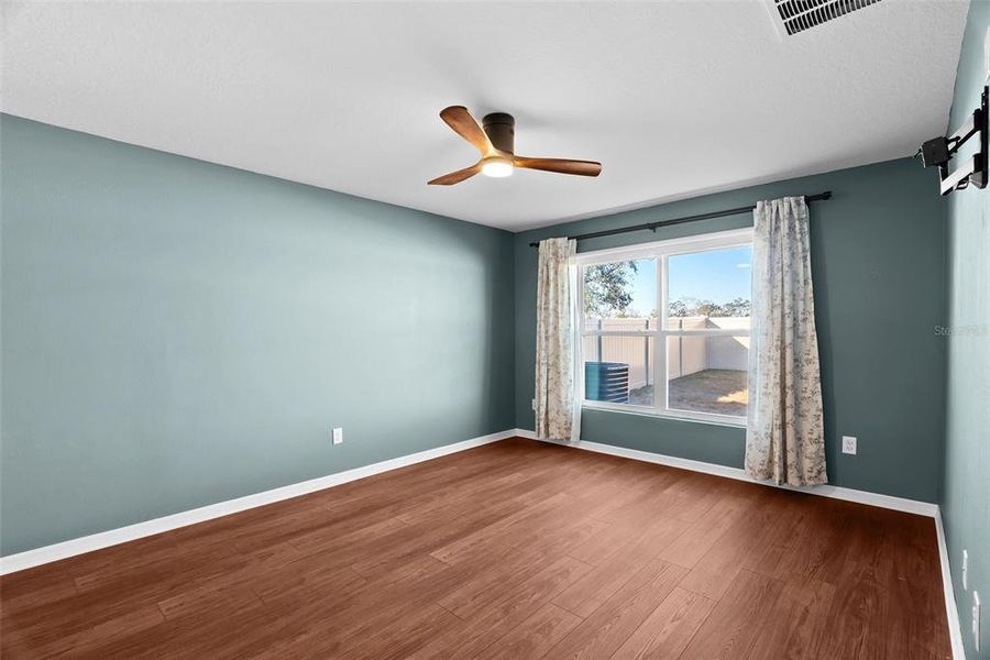 Spacious, unfurnished interior of a new home in Pine Creek, Spring Hill (Image 23).