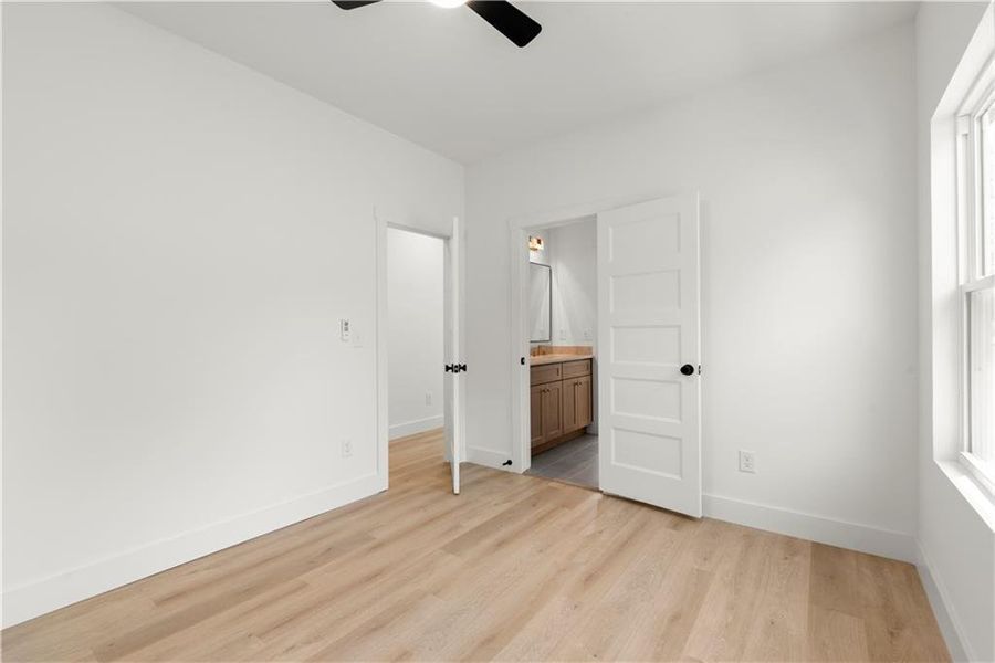 Spacious, unfurnished interior of a new home in , Atlanta (Image 38).