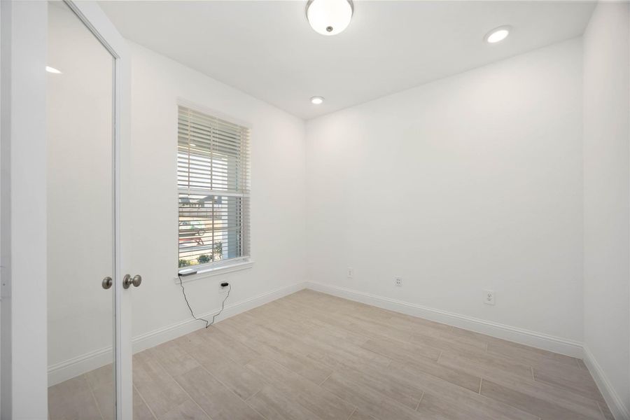 Spacious, unfurnished interior of a new home in Sienna, Missouri City (Image 28). Spacious, unfurnished interior of a new home in Sienna, Missouri City (Image 28).