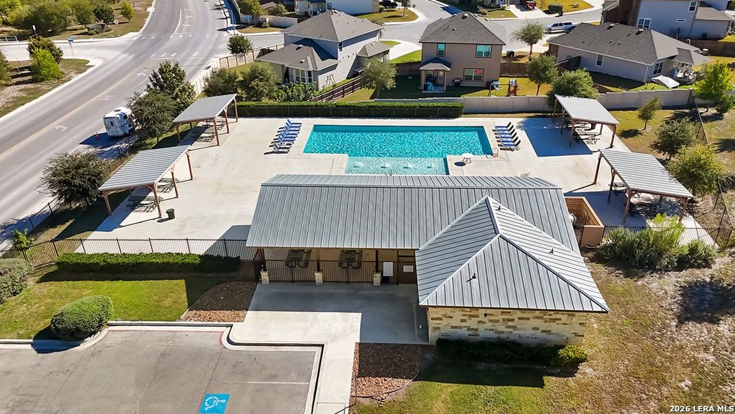 Community amenities in Hunters Ranch, San Antonio (Image 36).