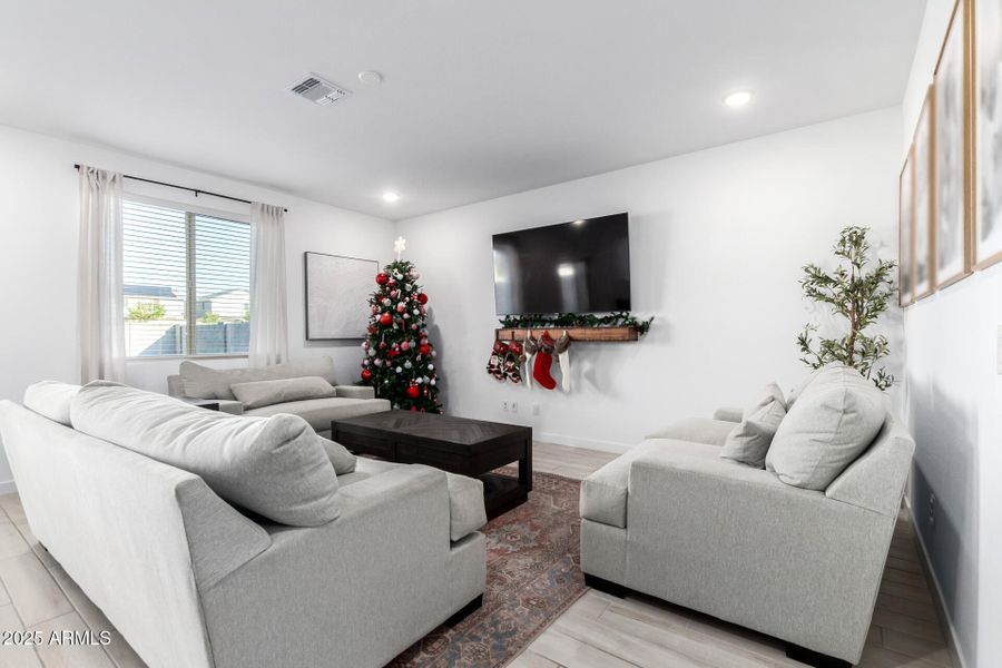 05 - Seldon 05 - Seldon