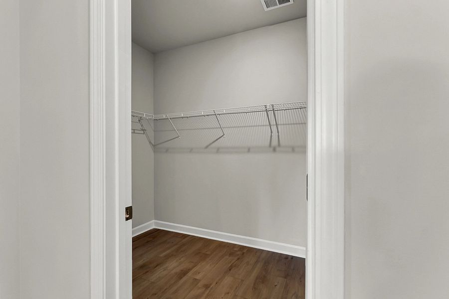 Similar Washington floorplan shown for inspiration - features and finishes vary Similar Washington floorplan shown for inspiration - features and finishes vary