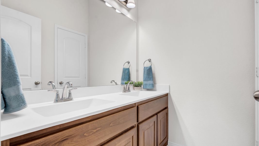 Representative interior finishes for a home built from the Concept 1849 by Risewell Homes in Silo Mills, Joshua (Image 19).