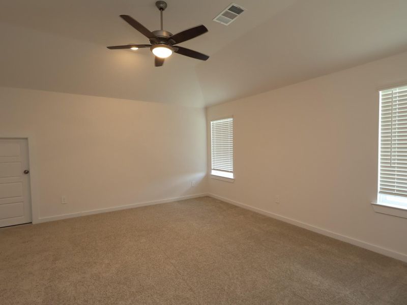 Spacious, unfurnished interior of a new home in Pinewood at Grand Texas, New Caney (Image 12). Spacious, unfurnished interior of a new home in Pinewood at Grand Texas, New Caney (Image 12).