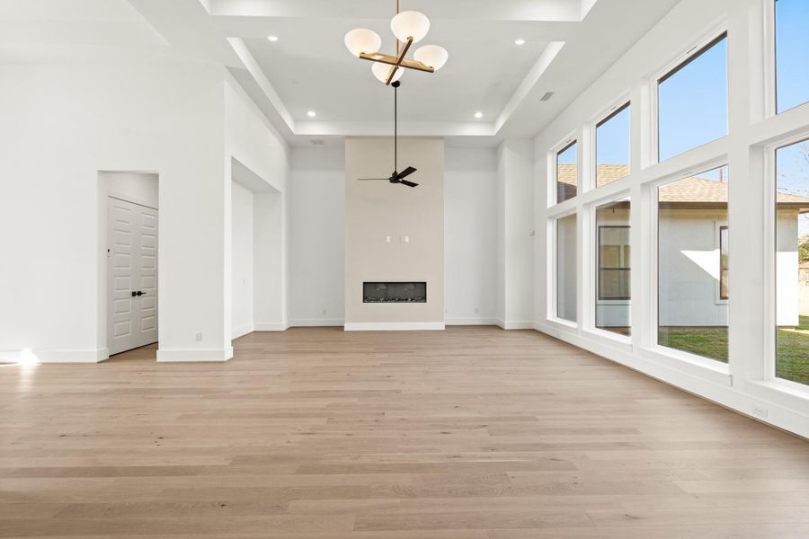 Spacious, unfurnished interior of a new home in Weston Lakes, Fulshear (Image 20). Spacious, unfurnished interior of a new home in Weston Lakes, Fulshear (Image 20).