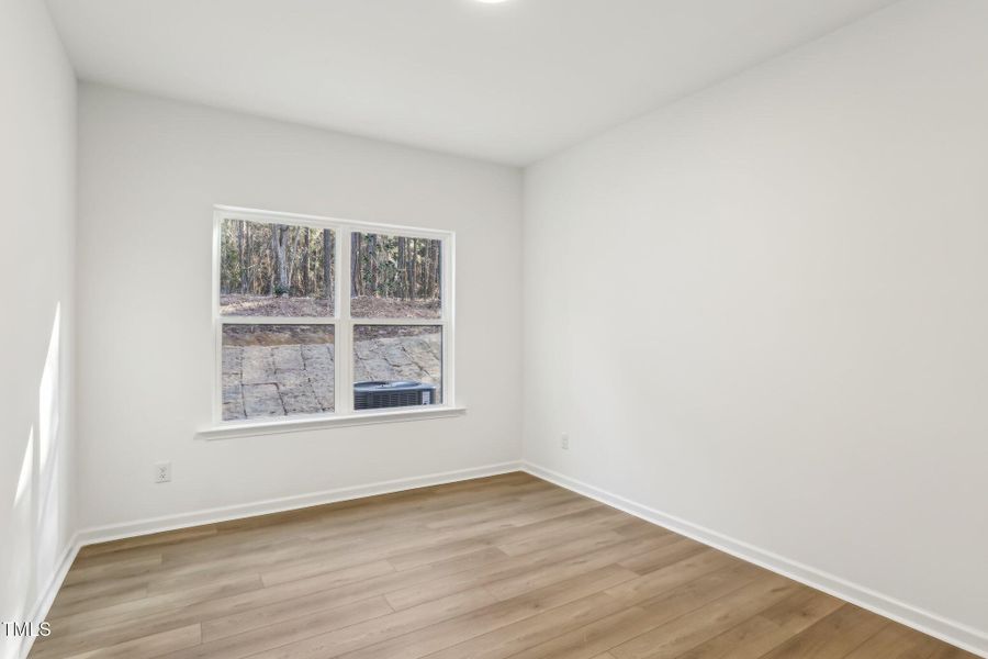 18-web-or-mls-Oakfields 1-018