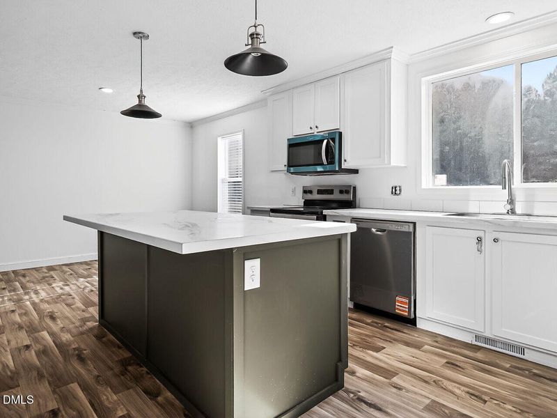 014-1280x960-kitchen