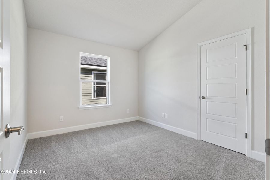 Spacious, unfurnished interior of a new home in Summerglen, Jacksonville (Image 21).