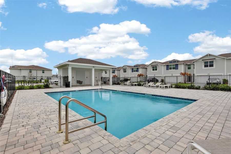 Community amenities in , Stuart (Image 44).
