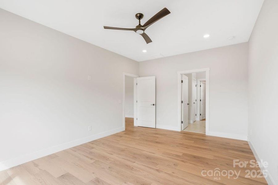 Spacious, unfurnished interior of a new home in , Lincolnton (Image 11).