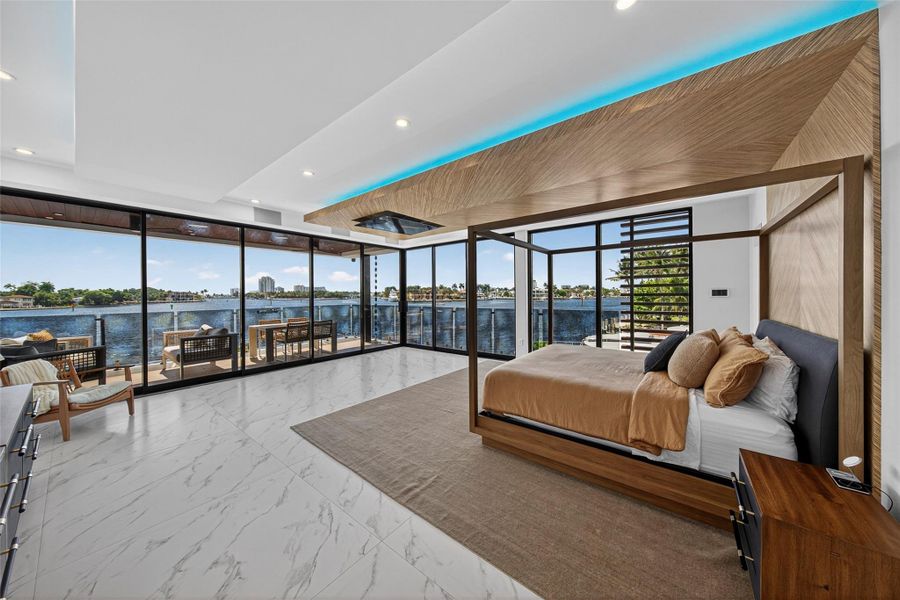 Furnished interior view inside a new home in , Fort Lauderdale (Image 9).