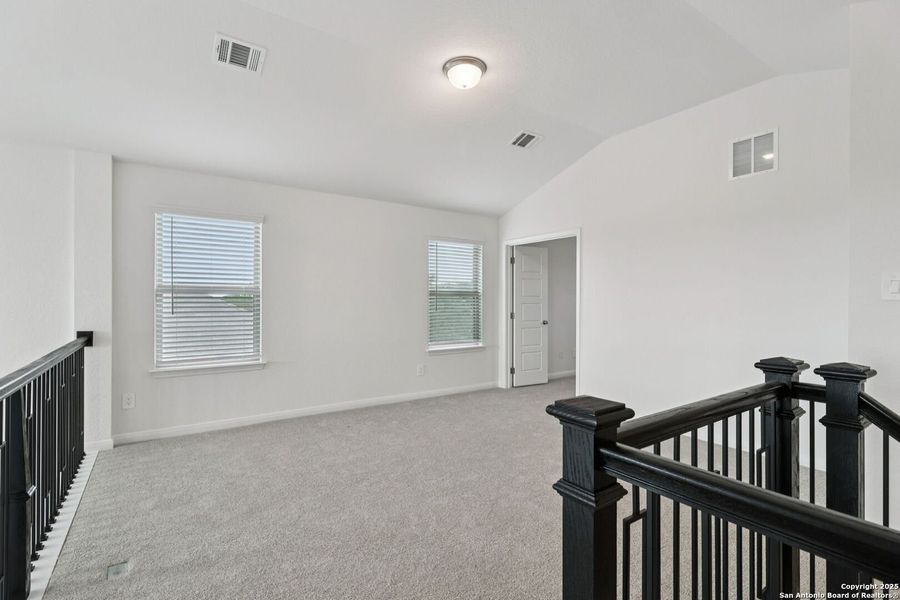Spacious, unfurnished interior of a new home in Royal Crest, San Antonio (Image 55). Spacious, unfurnished interior of a new home in Royal Crest, San Antonio (Image 55).