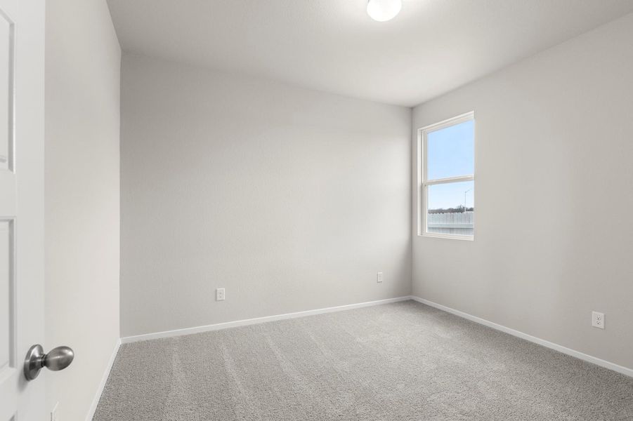 Spacious, unfurnished interior of a new home in Casetta Ranch, Kyle (Image 24).