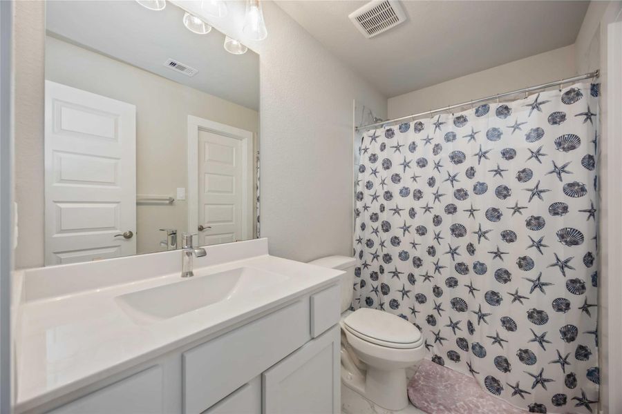 Furnished interior view inside a new home in Briarwood Crossing, Rosenberg (Image 16).