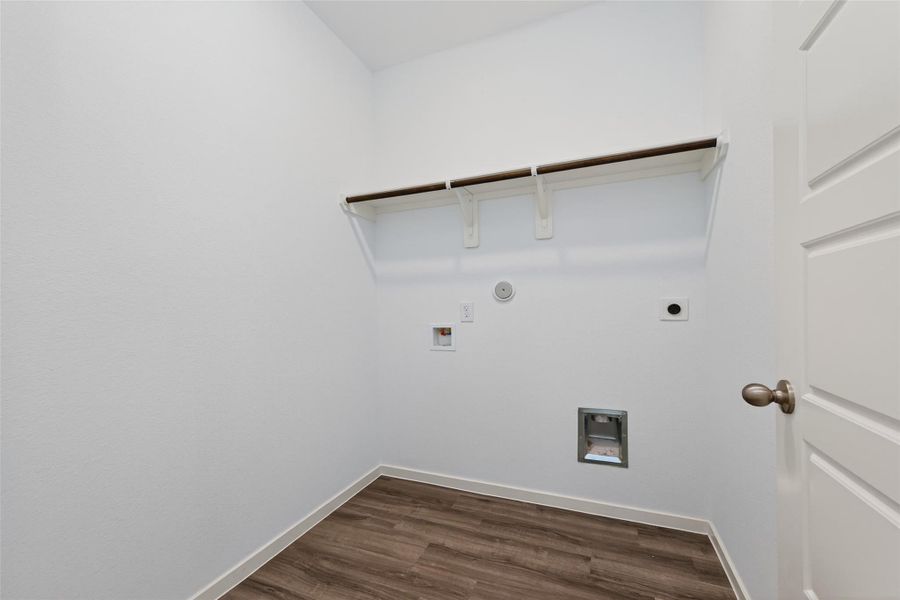 Spacious, unfurnished interior of a new home in Enclave at Willis, Willis (Image 24).