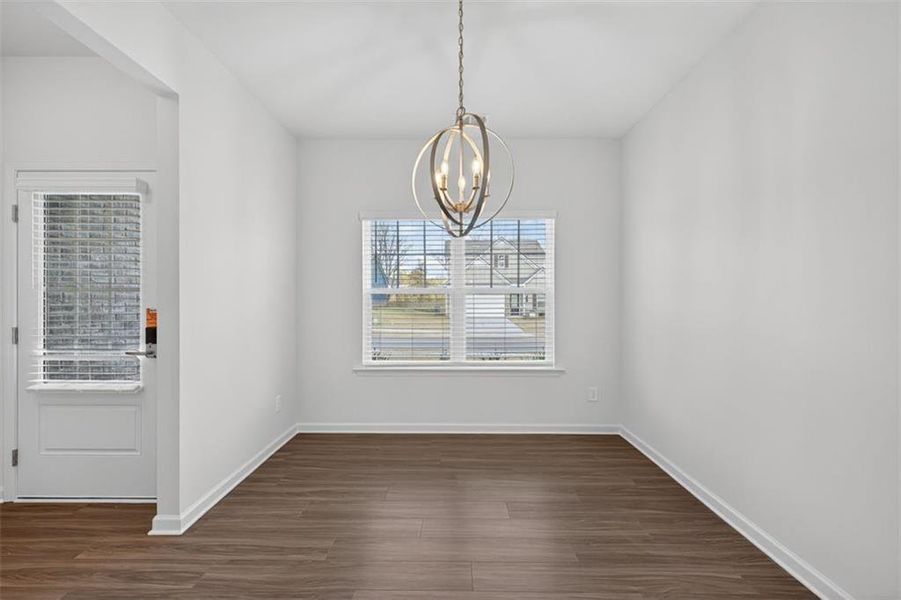 Spacious, unfurnished interior of a new home in Garrett Preserve, Douglasville (Image 19).