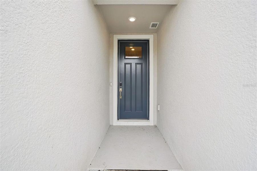Exterior details and patio area of a home in Leyland Preserve - Classic Series, Brooksville (Image 21).
