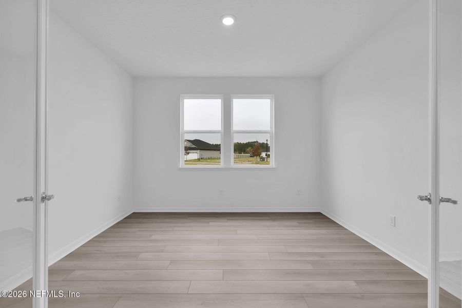 Spacious, unfurnished interior of a new home in Hyland Trail, Green Cove Springs (Image 22). Spacious, unfurnished interior of a new home in Hyland Trail, Green Cove Springs (Image 22).