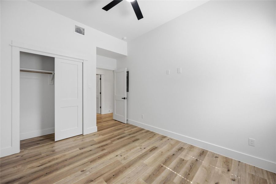 Spacious, unfurnished interior of a new home in , Houston (Image 14).
