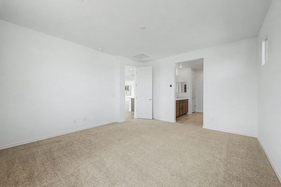 Spacious, unfurnished interior of a new home in Tierra Vistoso, Surprise (Image 10).
