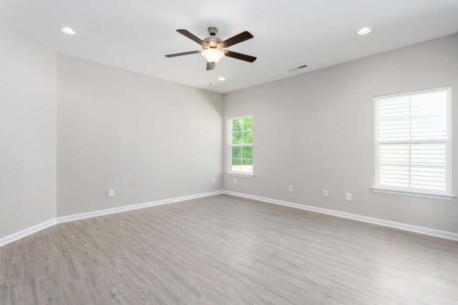 Representative unfurnished interior of a home built from the Freeport by Keystone Homes NC in Avondale, Greensboro (Image 40).