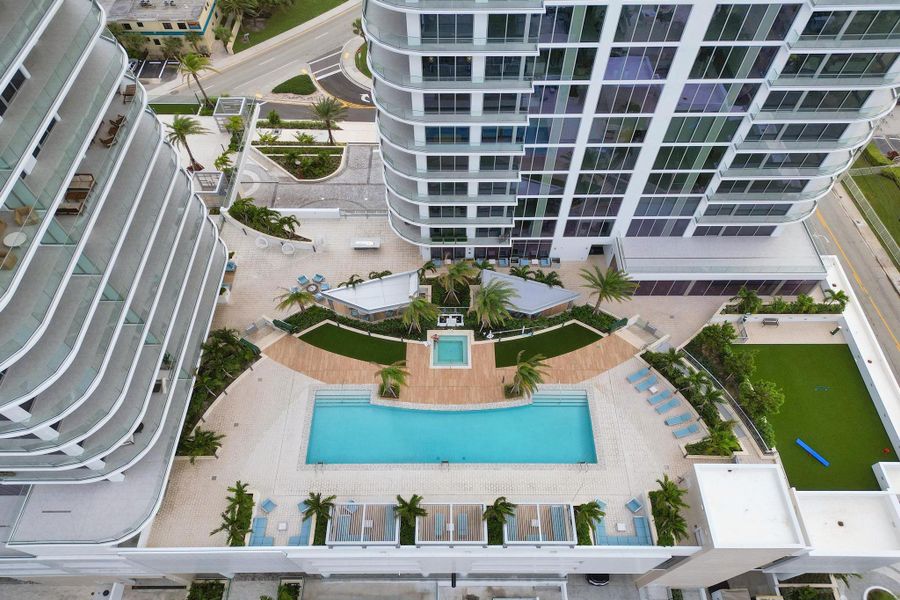 Condo located in Fort Lauderdale, FL showcasing its design and architecture (Image 39). Condo located in Fort Lauderdale, FL showcasing its design and architecture (Image 39).