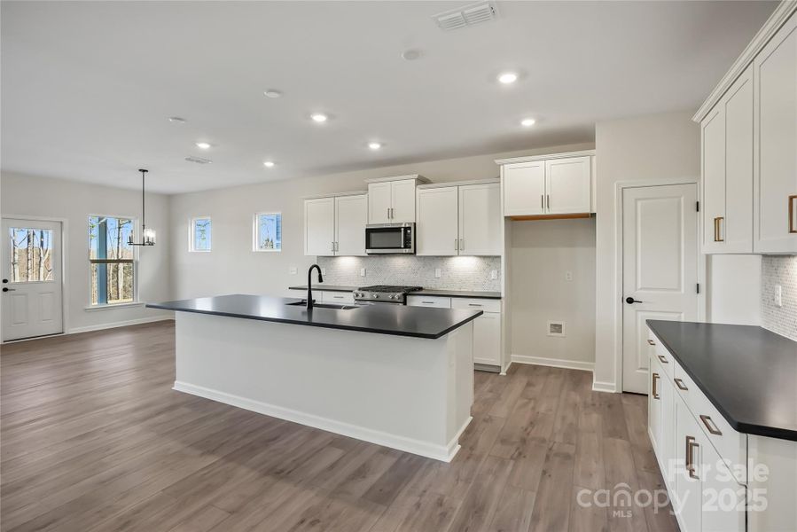 Digital Image Similar