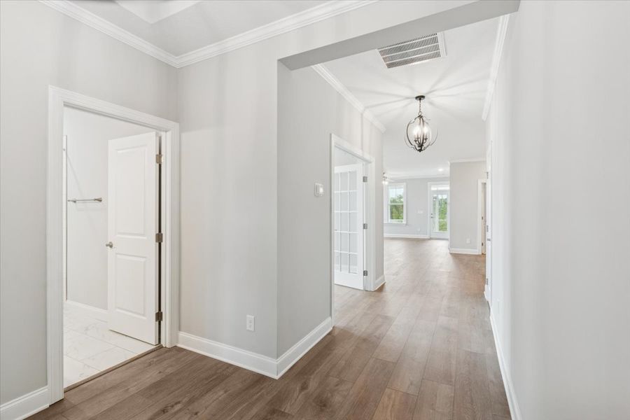 Spacious, unfurnished interior of a new home in Sinclair at Crawford Creek, Grovetown (Image 16).
