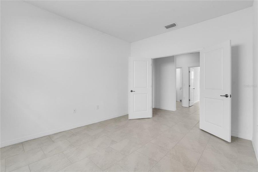 Spacious, unfurnished interior of a new home in Rye Ranch, Parrish (Image 20).